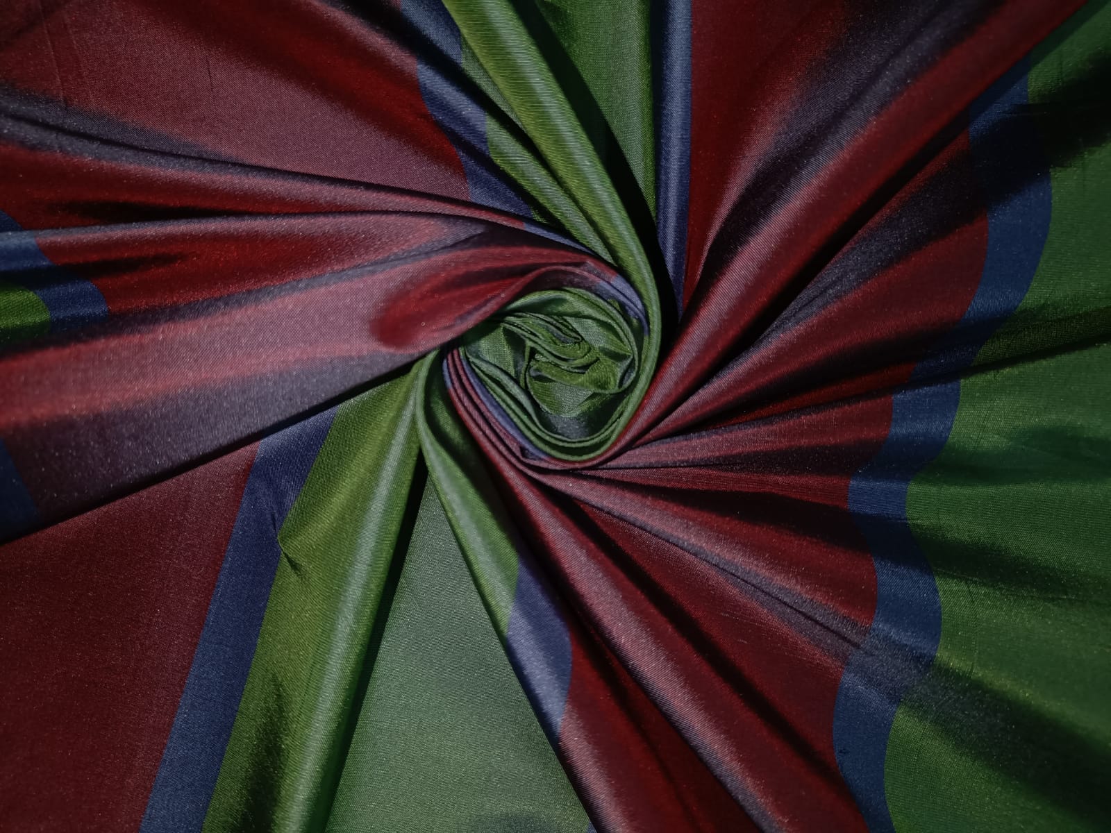Iridescent Apple Green/ Ceramic Taffeta Silk Fabric
