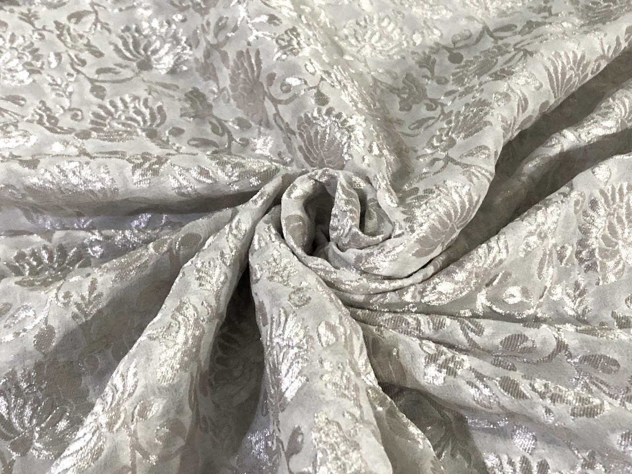 100% Silk Brocade fabric available in 3 colors white ivory and silver /white ivory and gold/white ivory and white gold BRO932[1/2/3]