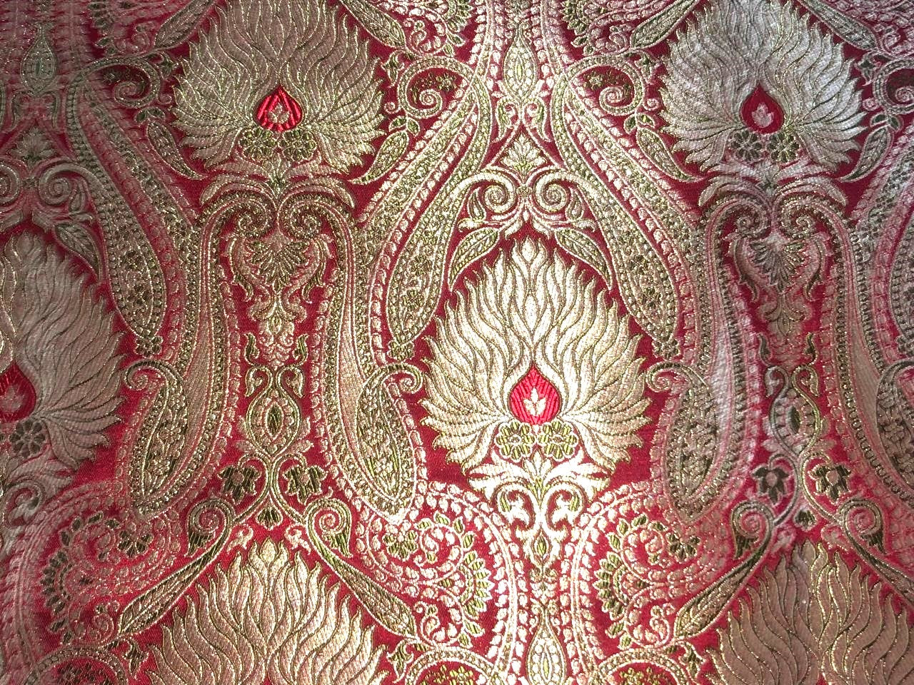 Brocade Heavy KING KHAB  Fabric  WITH METALIC GOLD  JACQUARD 36" WIDE available in 2 colors blood red and bottle green black  BRO983