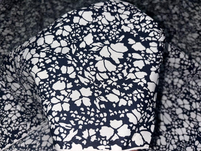 100%  Cotton Poplin NAVY AND WHITE  FLORAL PRINT [17094]