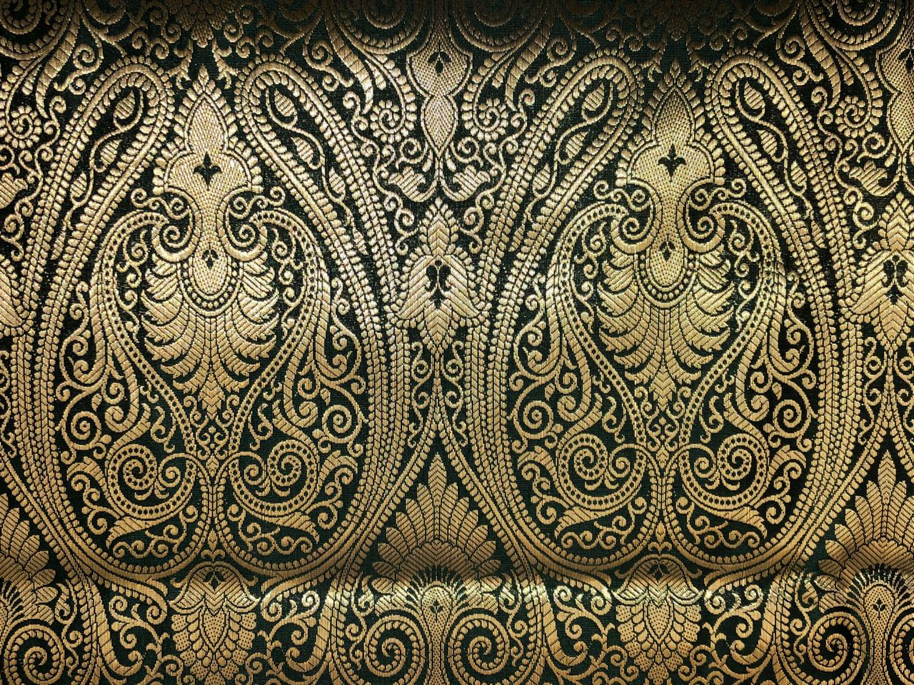 Silk Brocade fabric beautiful paisley  jacquard available in navy and green BRO1073[1/2]]