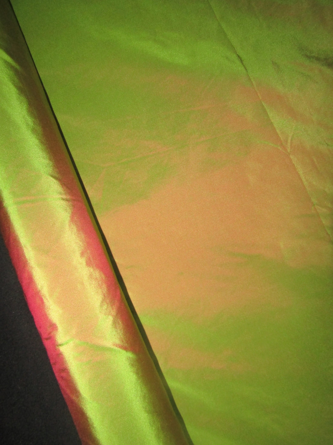 100% Silk Taffeta Fabric Green x Pink Color 54" wide TAF90[2]