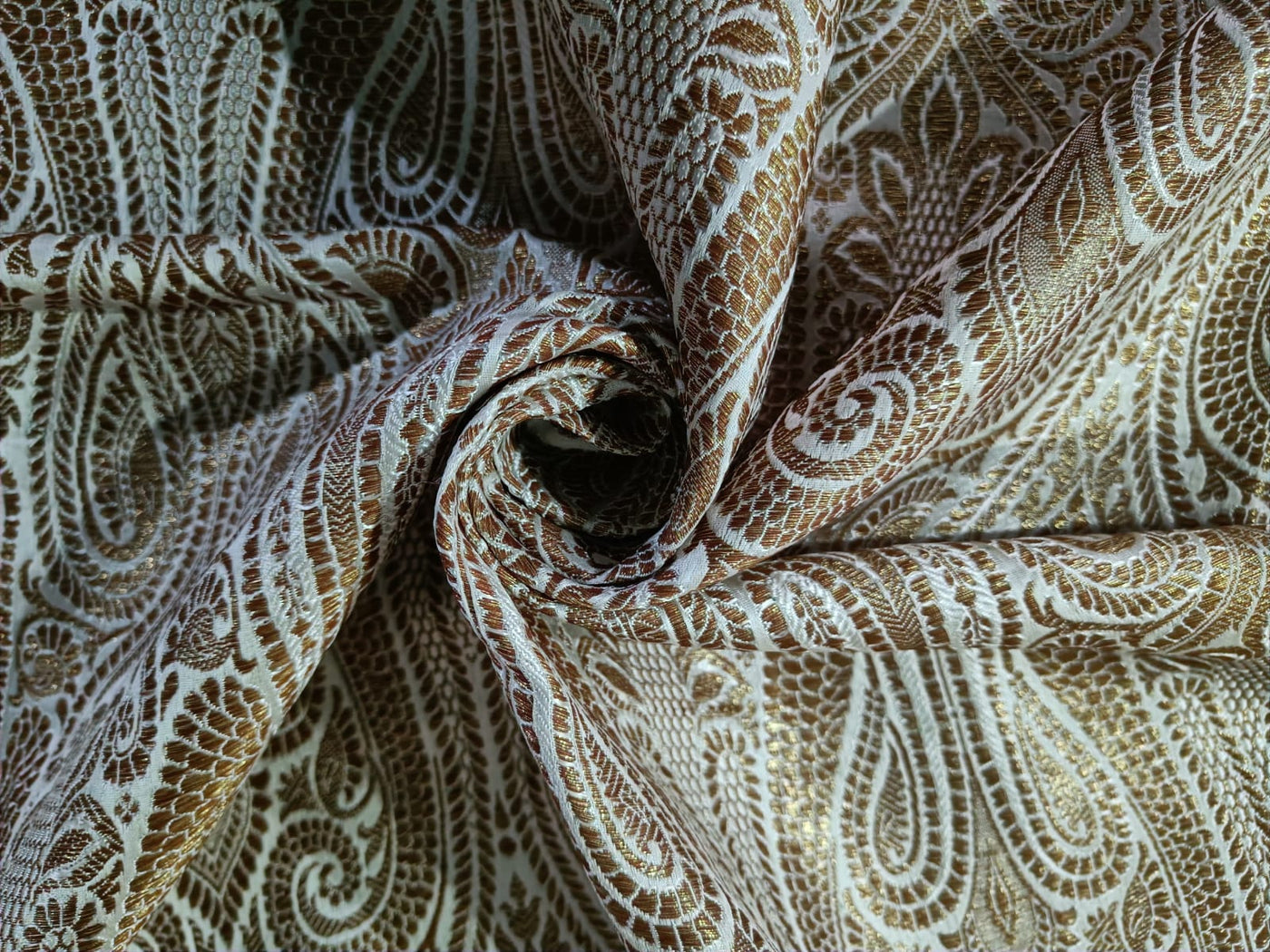 Silk Brocade fabric Golden Cream & Metallic Gold Color 44" wide BRO193[2]