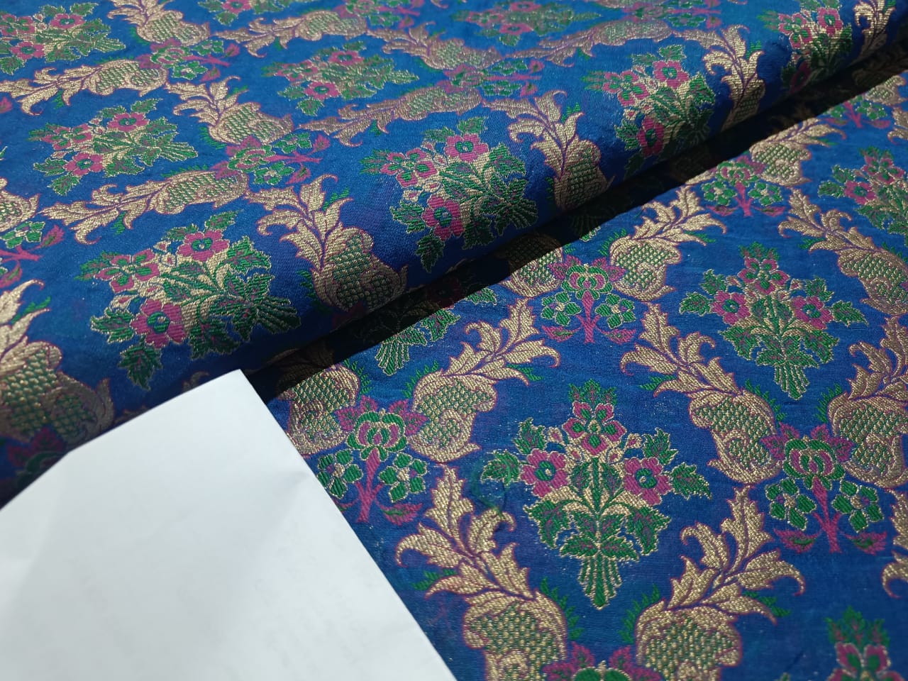 SILK BROCADE FABRIC Pink,Green,Blue & Metallic Gold color 41" WIDE BRO289[2]