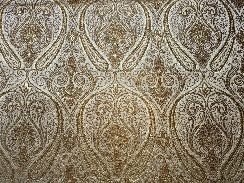SILK BROCADE FABRIC Cream & Metallics Color 44" wide BRO362[2]