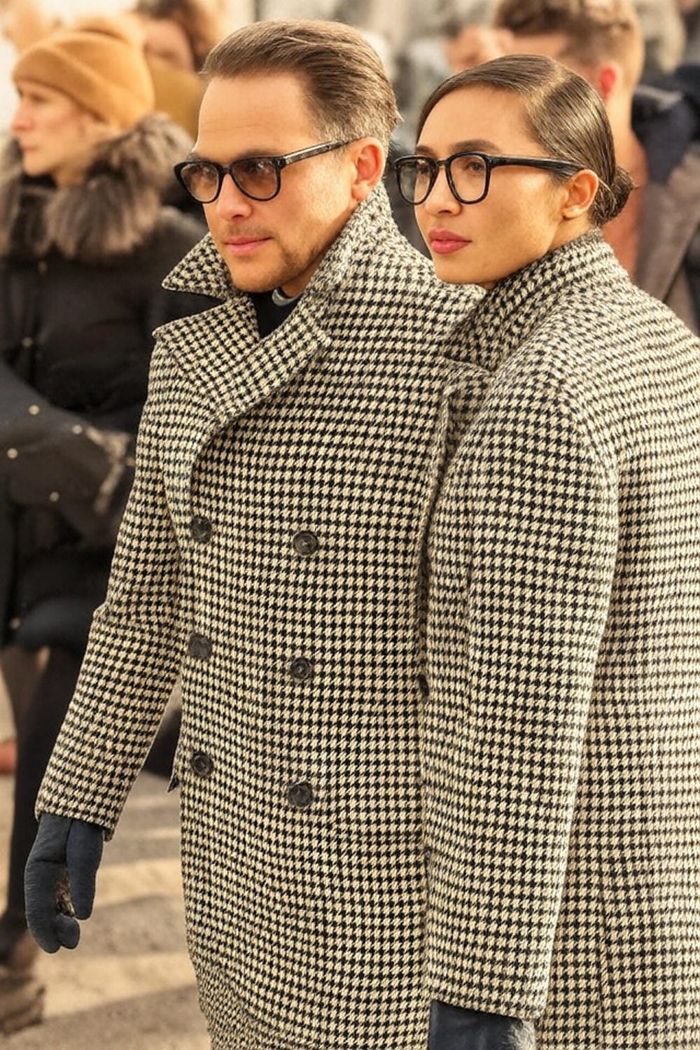 SUITING PLAIDS POLYESTER VISCOSE 58"hounds tooth available in 2 sizes 3 mm and 4 mm [18318/19]