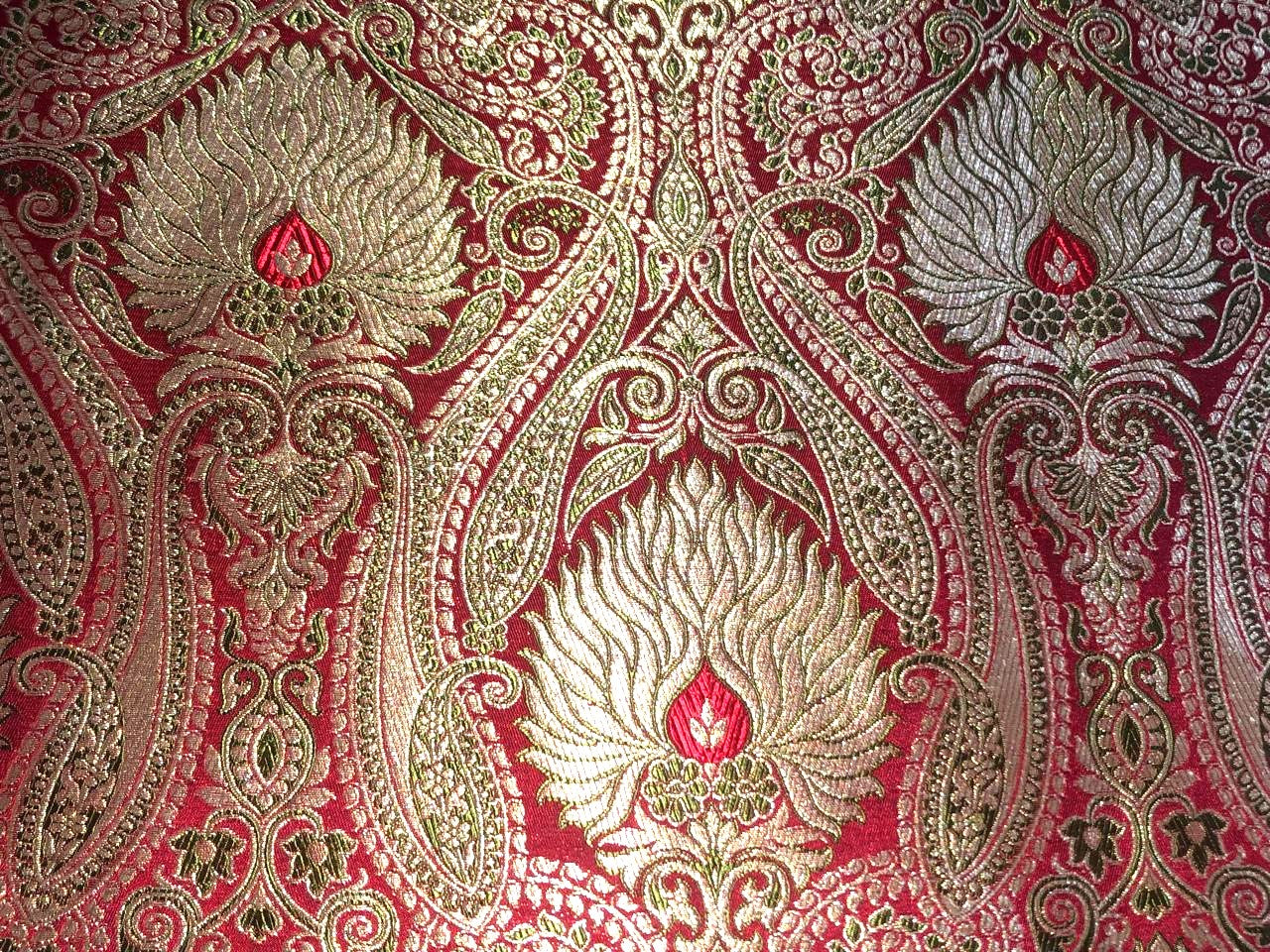 Brocade Heavy KING KHAB  Fabric  WITH METALIC GOLD  JACQUARD 36" WIDE available in 2 colors blood red and bottle green black  BRO983