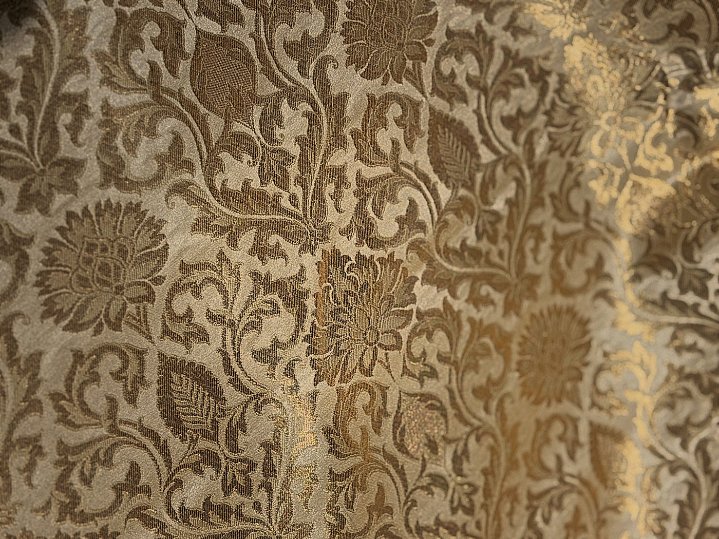 SILK Brocade  GOLD WITH Metallic GOLD JACQUARD fabric 44 inch wide BRO1017[2]