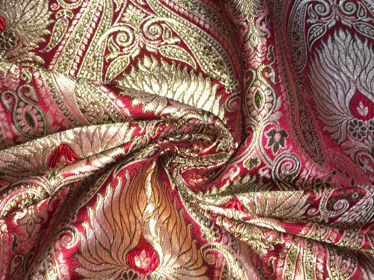 Brocade Heavy KING KHAB  Fabric  WITH METALIC GOLD  JACQUARD 36" WIDE available in 2 colors blood red and bottle green black  BRO983