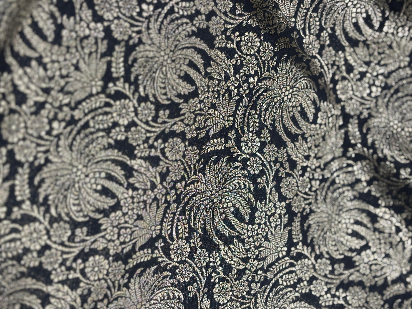 SILK Brocade  BLACK  WITH Metallic GOLD JACQUARD fabric 44 inch wide BRO1017[1]