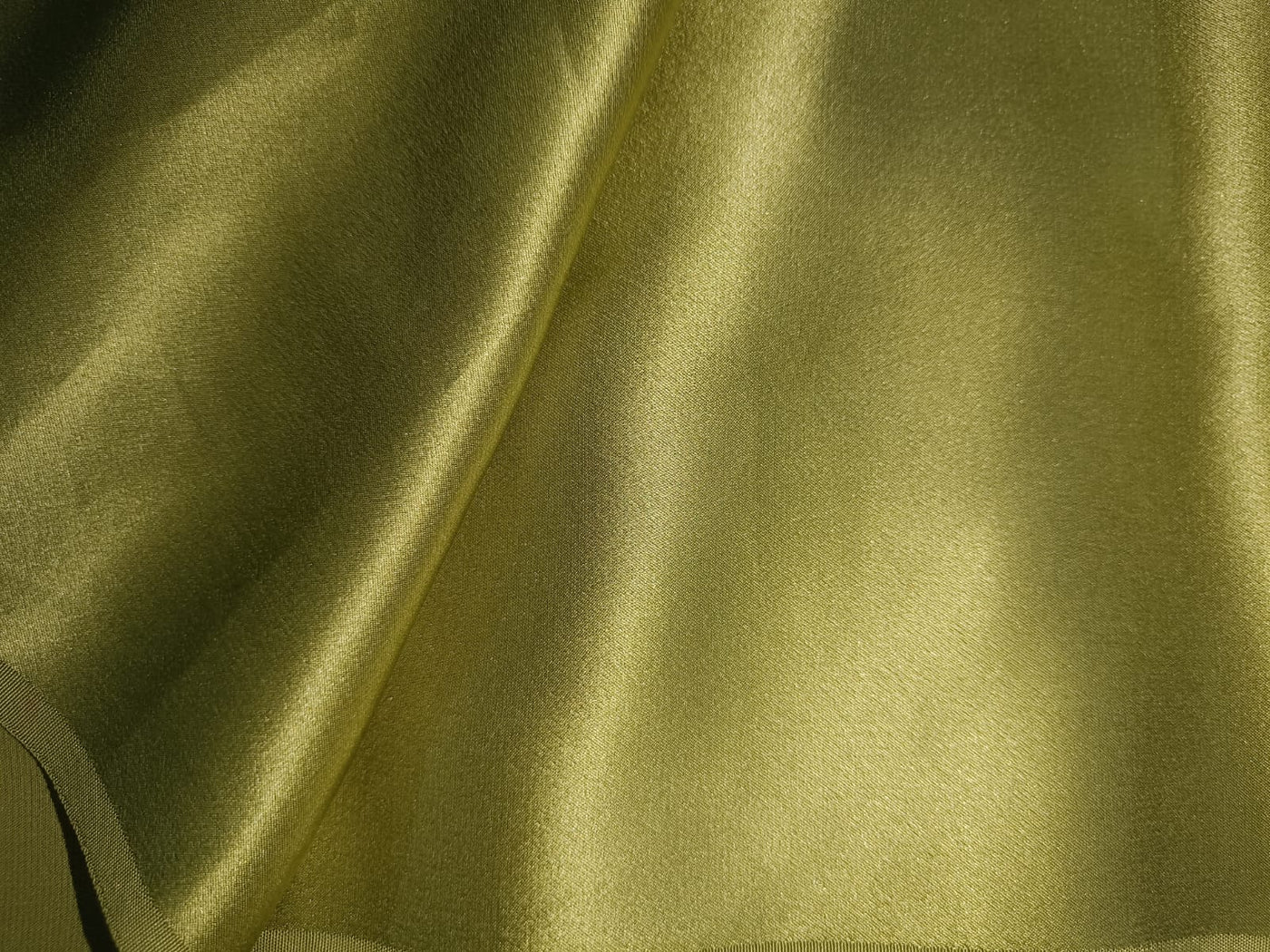 100% PURE SILK SATIN FABRIC 90 grams OLIVE COLOR 44&quot; wide[24 MOMME] [6663]