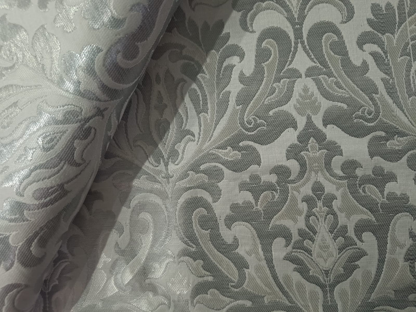 Silk Brocade King Khab [kings dream] fabric Ivory and metallic Silver  jacquard 36" wide BRO155[1]