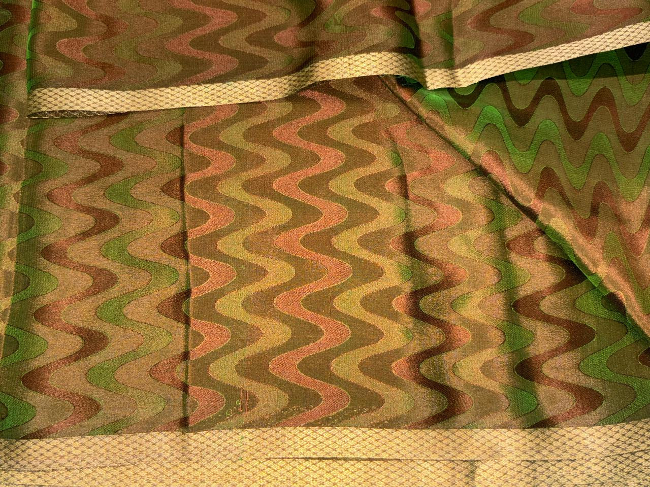 100% silk crepe 16 momme JACQUARD two tones available in 3 colors teal/navy , green/burgundy ,red/gold 44" wide [18369/70/71]