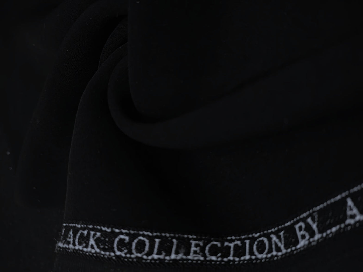 Polyester  390 gsm heavy polyester from Alberto Ghitti Italy delivers.[18346]