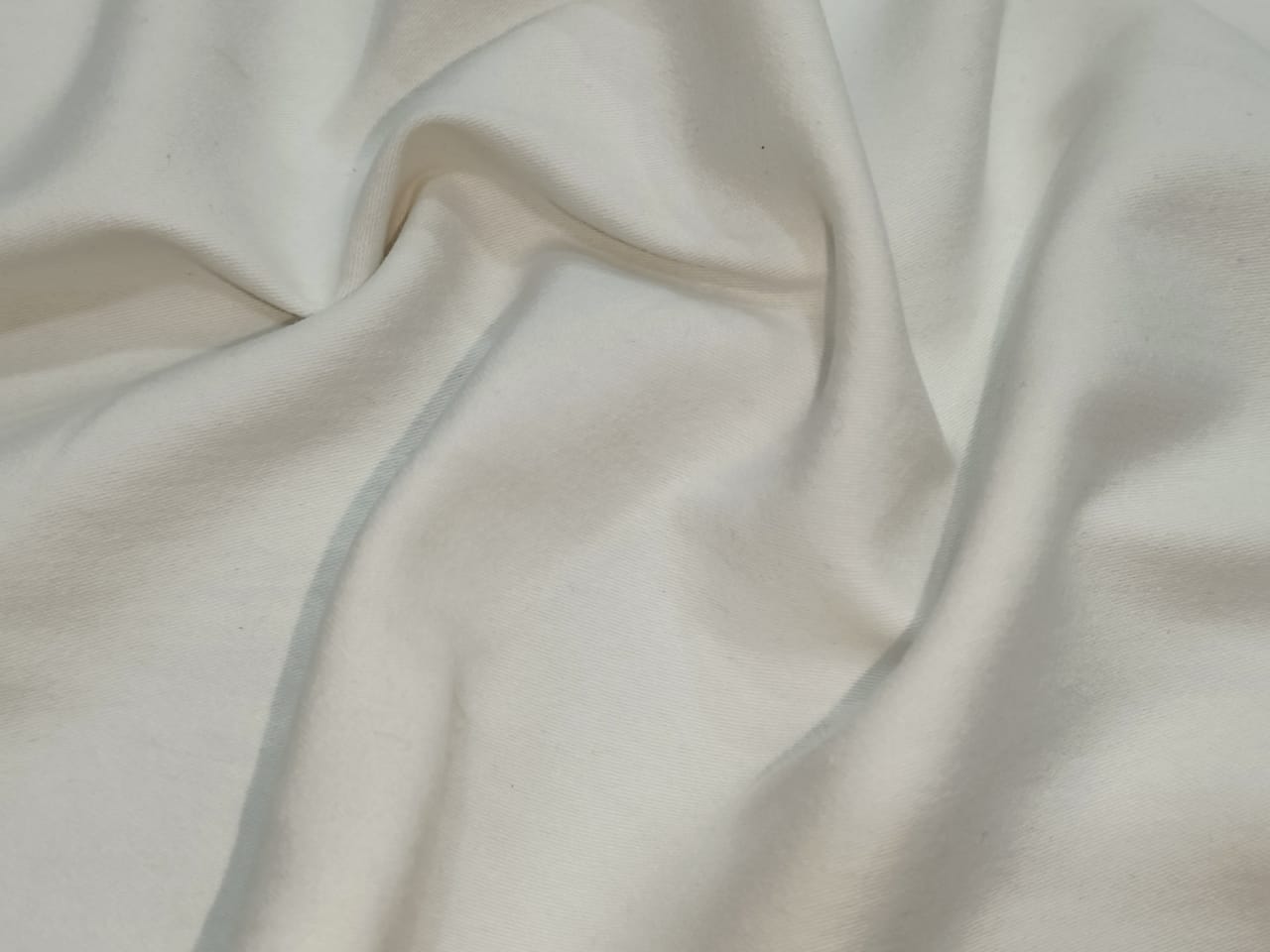 Cotton Lycra  suiting fabric 58" wide 350 gms [15458]