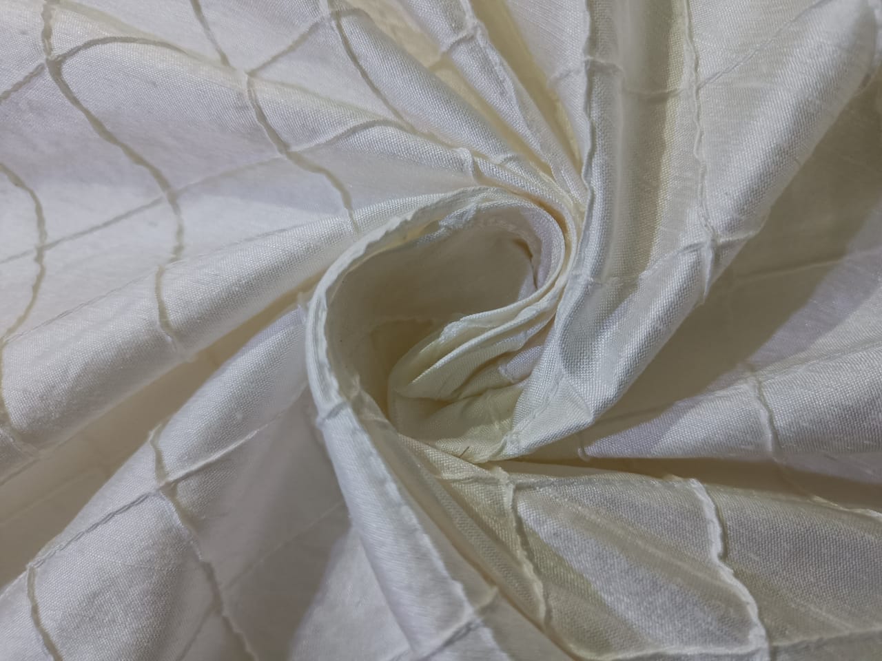 100%  Dupioni SIik  fabric 54" wide PINTUCKS natural white DUP19[2]