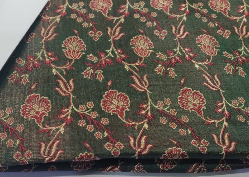 Silk Brocade fabric Green,Red &amp; Gold Color BRO70[2]