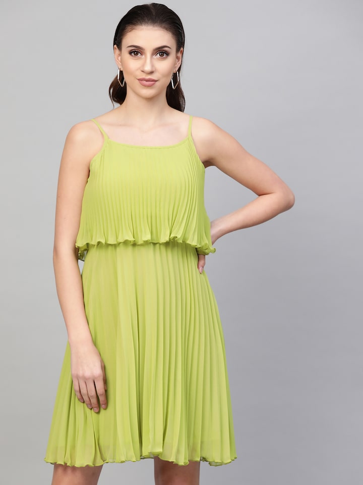 olive green cocktail dress for wedding Elegant Olive Green Pleated Fitted Dress for Women