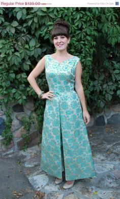 SILK BROCADE~WIDTH 36&quot;~ BLUE BEIGE X METALLIC GOLD COLOUR