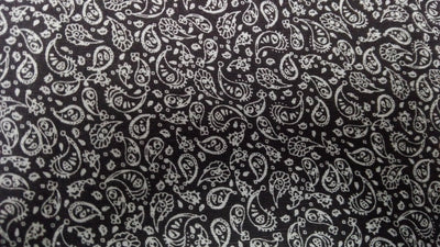 Linen 30;S cotton X 40 LEA 160 gsm 58 inches wide-dark paisley print