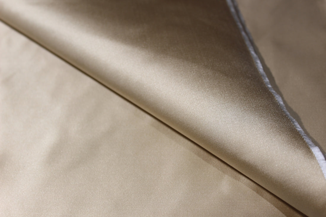 100% SILK DUTCHESS SATIN FABRIC REVERSABLE Gold AND WHITE GOLD COLOR 66 MOMME 54" wide [1826]