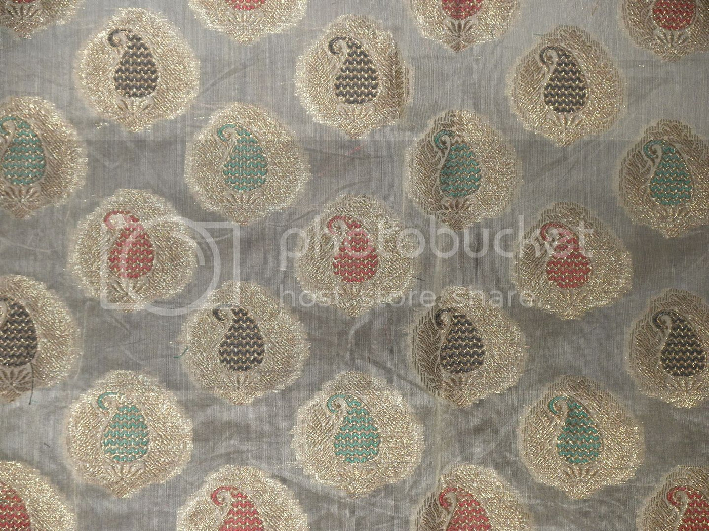 spun Broacde Fabric Cream & Metallic Gold colour 44" wide BRO205[1]