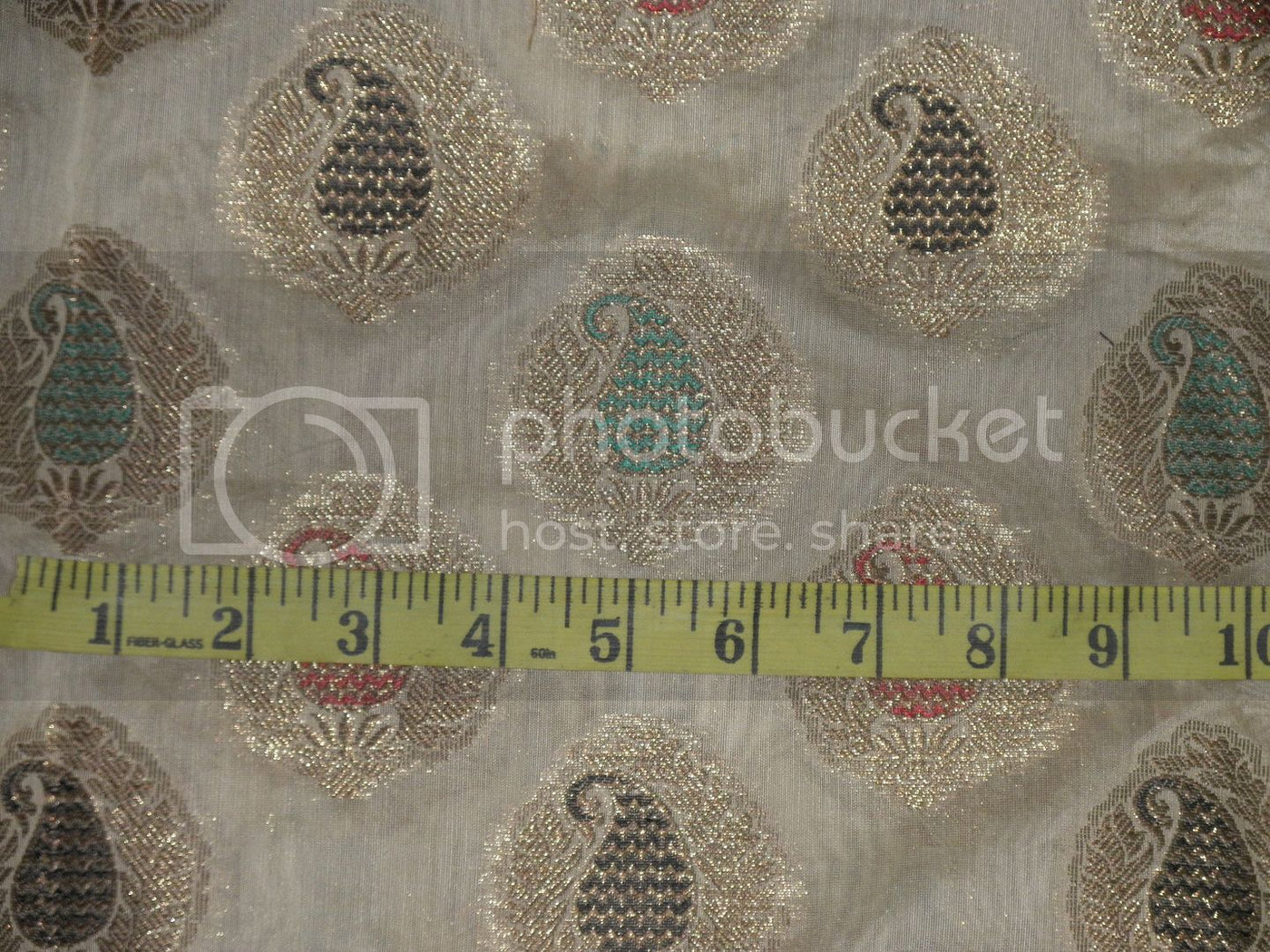spun Broacde Fabric Cream & Metallic Gold colour 44" wide BRO205[1]