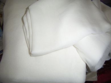 Silk georgette 44&quot; wide~ light ivory-16 mm weight - The Fabric Factory
